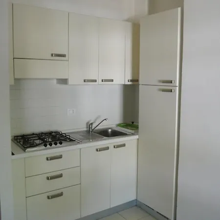 Διαμέρισμα Modern Top-floor Near The *